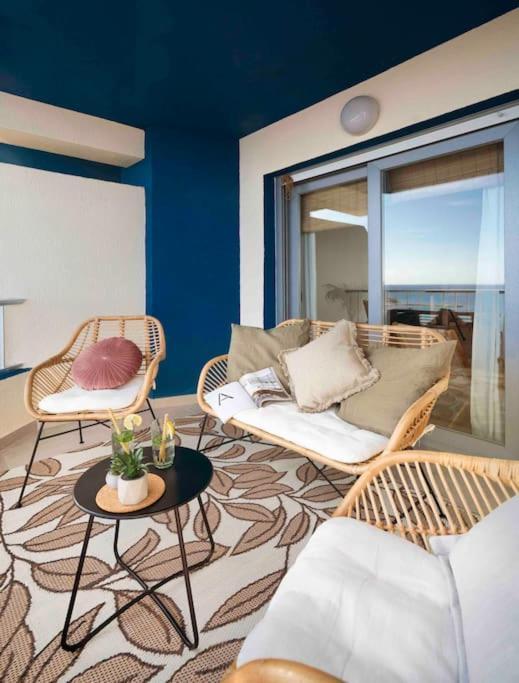 Apartment Seawiews Deluxe Sinesedesignhomes